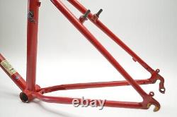 Gary Fisher Wahoo 26 Inch Wheel Bicycle 17 Inch Frame Set 135 MM USA