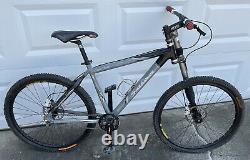 Salsa Juan Solo scandium/carbon 26 withlefty fork Small SS MTB with Extra Wheelset