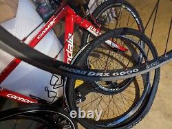 Vélo de cyclocross Cannondale CAADX avec 2 jeux de roues. Taille Small de 49-50cm.