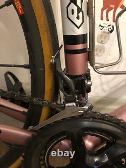 Vélo de route Serotta Meivici Rose Perle avec roues Mavic Ksyrium SL Ceramic